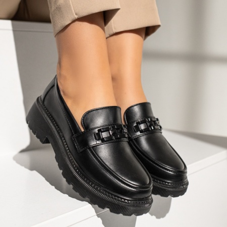 Balerini si Mocasini Dama, Mocasini dama cu accesoriu metalic si talpa groasa negri ZLZ13973, elaza.ro