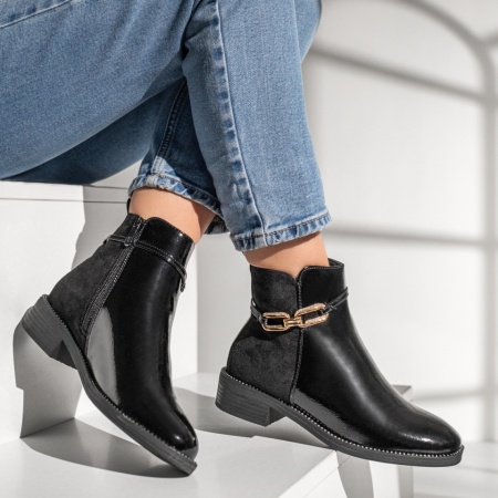 REDUCERI INCALTAMINTE, Ghete dama cu accesoriu decorativ negre ZLZ12863, elaza.ro