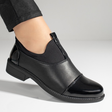 Pantofi casual dama, Pantofi casual dama negri cu varf lacuit si aplicatii cu pietre ZLZ10979, elaza.ro