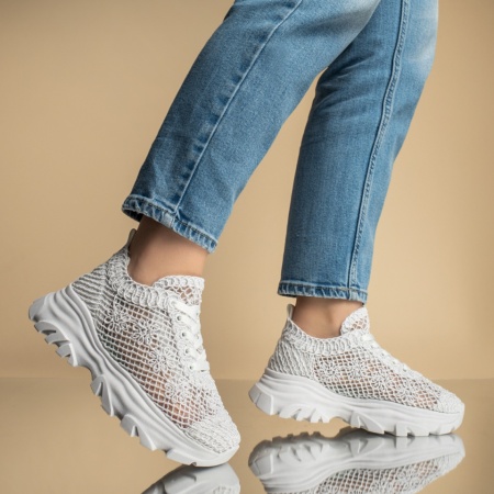 REDUCERI INCALTAMINTE, Pantofi sport dama cu talpa groasa si perforatii albi ZLZ13088, elaza.ro