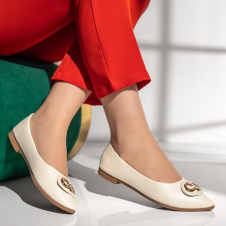 Balerini si Mocasini Dama, Balerini dama cu accesoriu decorativ si talpa joasa bej deschis ZLZ13040, elaza.ro