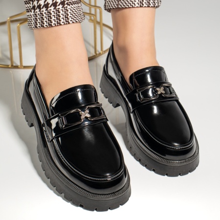 Pantofi casual dama, Pantofi casual dama cu accesoriu metalic si aspect lucios negri ZLZ12987, elaza.ro