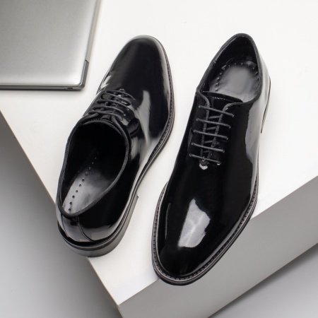 Pantofi barbati, Pantofi eleganti barbati cu siret negri cu aspect lucios din Piele naturala ZLZ11569, elaza.ro