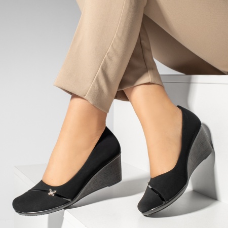 Pantofi casual cu platforma dama si accesoriu decorativ negru suede ZLZ13257, 2, elaza.ro