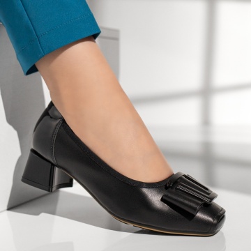 Pantofi dama cu toc gros si accesoriu decorativ negri din Piele naturala ZLZ13117, 2, elaza.ro