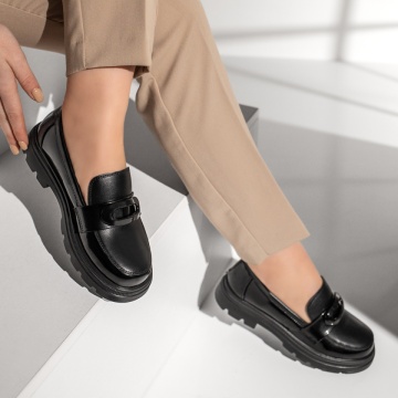 Pantofi casual dama cu accesoriu metalic si aspect lucios negri ZLZ09993, 1, elaza.ro
