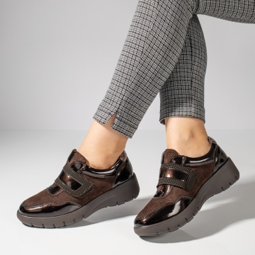Pantofi casual dama cu platforma si inchidere cu scai maro luciosi ZLZ11943, 1, elaza.ro