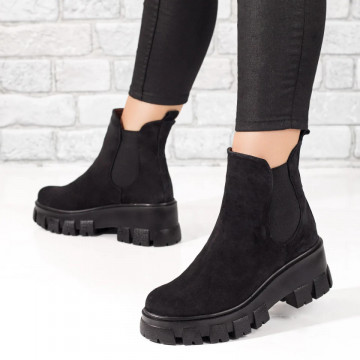 Ghete dama cu talpa groasa negre suede si insertii elastice din Piele naturala ZLZ07068, 2, elaza.ro