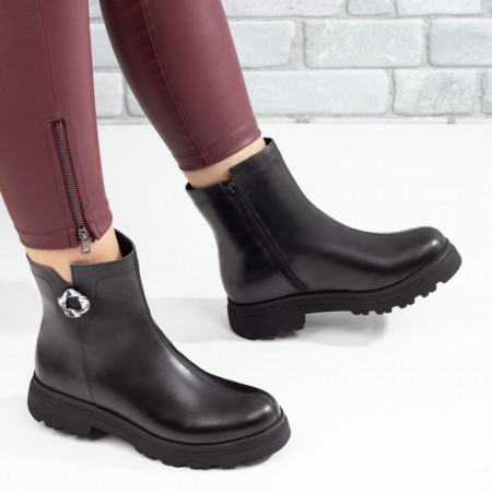 Cizme dama cu accesoriu metalic si fermoar negre din Piele naturala MOD06857, 3, modlet.ro