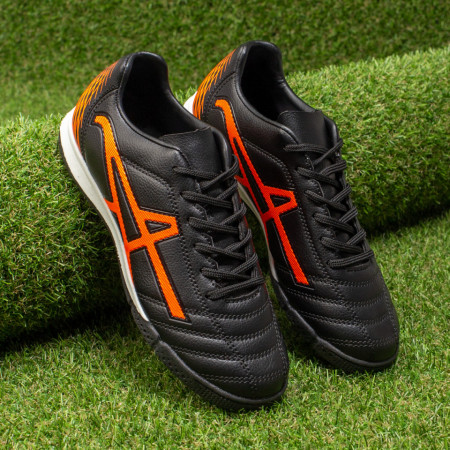 REDUCERI INCALTAMINTE, Ghete fotbal unisex pentru gazon sintetic negre cu portocaliu MOD09820, modlet.ro