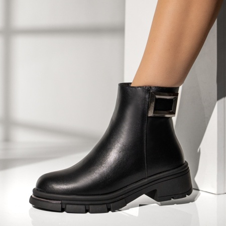 Ghete Dama, Ghete scurte dama cu talpa groasa si fermoar negre MOD14069, modlet.ro