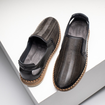 Pantofi casual barbati cu perforatii negri din Piele naturala ZEF13645