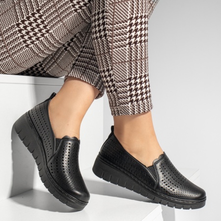 Pantofi casual dama, Pantofi casual dama cu perforatii negri MOD13352, modlet.ro