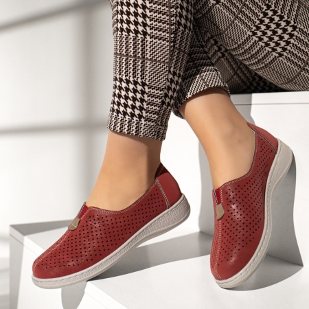 Pantofi casual dama, Pantofi casual dama cu perforatii rosii MOD13315, modlet.ro
