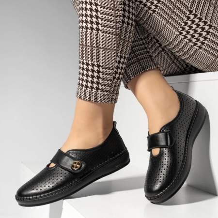 Pantofi casual dama cu perforatii si inchidere cu scai negri EVA1, 3, modlet.ro
