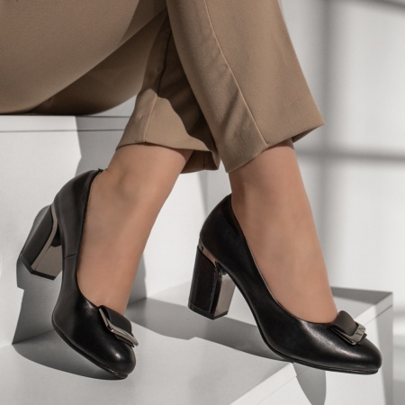 Pantofi dama cu toc gros si accesoriu metalic negri MOD13278, 3, modlet.ro