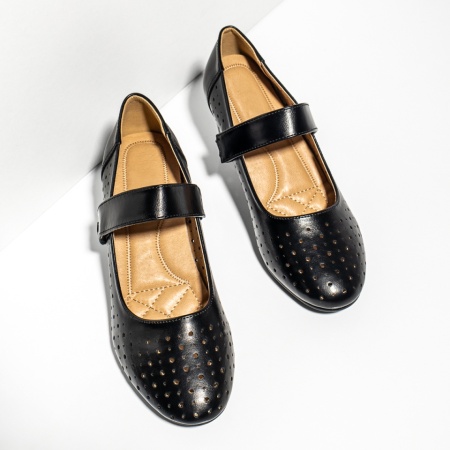 Pantofi dama cu toc gros si perforatii negri ANA74, 4, modlet.ro