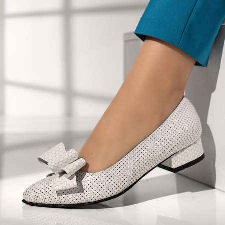 Pantofi dama, Pantofi dama cu toc mic si fundita albi din Piele naturala MOD12941, modlet.ro