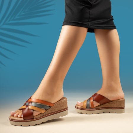 Papuci casual dama cu platforma maro MOD13676, 4, modlet.ro