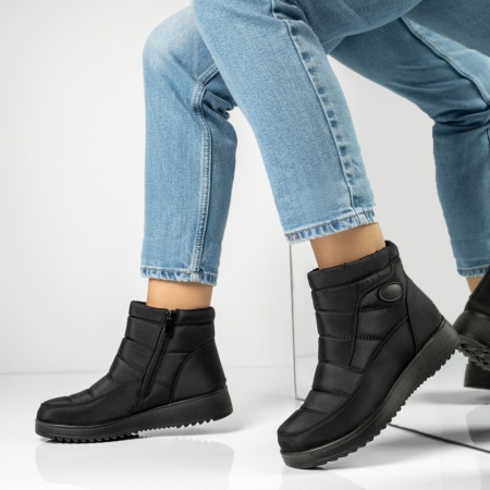 Cizme dama din fas cu fermoar si talpa groasa negre MOD12306