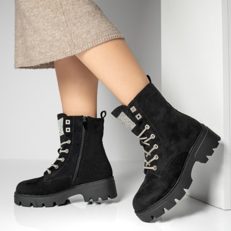 REDUCERI INCALTAMINTE, Ghete dama cu fermoar si aplicatii cu pietre negru suede MOD12822, modlet.ro
