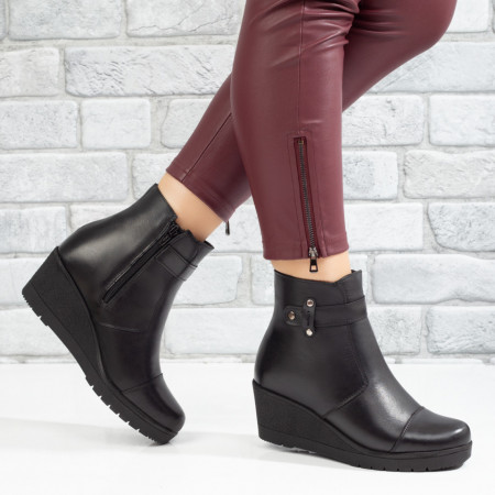 REDUCERI INCALTAMINTE, Ghete dama cu platforma negre din Piele naturala MOD10654, modlet.ro