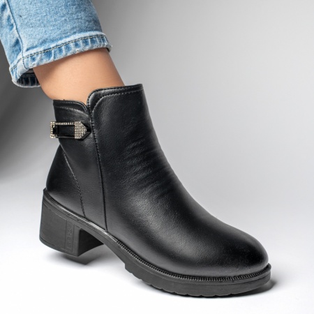 Ghete dama cu toc si accesorii metalice negre MOD12294, 2, modlet.ro