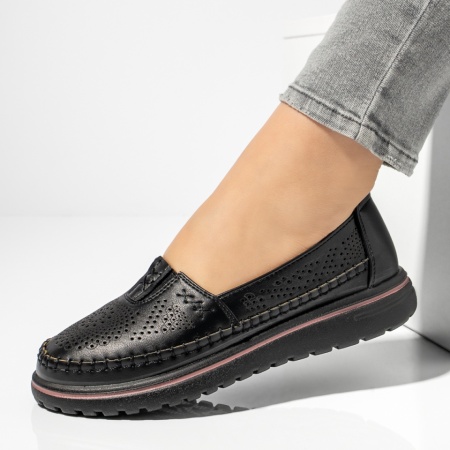 Pantofi casual dama, Pantofi casual dama cu talpa joasa si perforatii negri MOD13167, modlet.ro