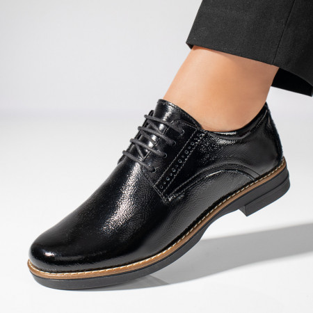 Pantofi casual dama, Pantofi casual dama negri cu aspect lucios din Piele naturala MOD10892, modlet.ro