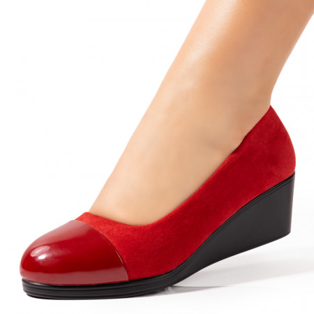 Pantofi casual cu platforma, Pantofi casual dama rosu suede cu platforma si varful lucios MDL01677 - modlet.ro