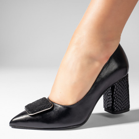 Pantofi cu toc gros dama, Pantofi cu toc dama si accesoriu metalic cu print negri din Piele naturala ZEF11000 - zeforia.ro