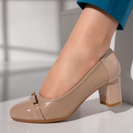 Pantofi cu toc gros dama, Pantofi dama cu toc gros si varf lacuit bej MOD12119, modlet.ro