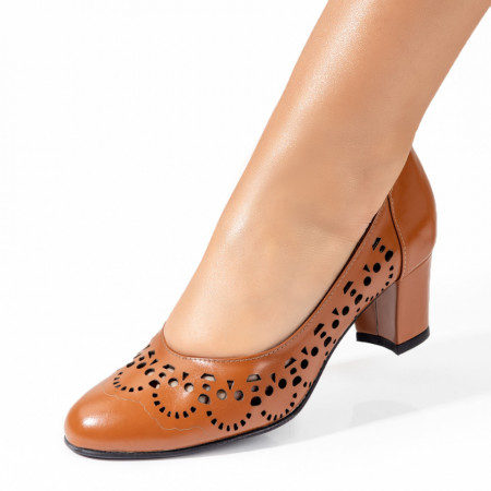 Pantofi cu toc gros dama, Pantofi dama maro cu toc gros perforati din Piele naturala ZEF10235 - zeforia.ro