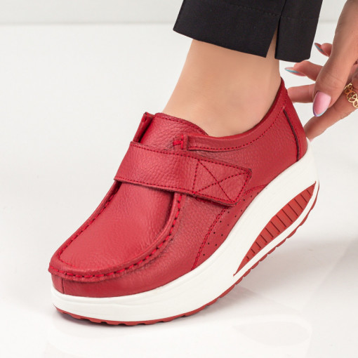 Pantofi dama rosii din Piele cu platforma si inchidere cu scai MDL03866