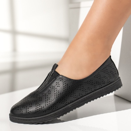 Balerini si Mocasini Dama, Balerini dama perforati cu insertie de material elastic negri MOD13571, modlet.ro