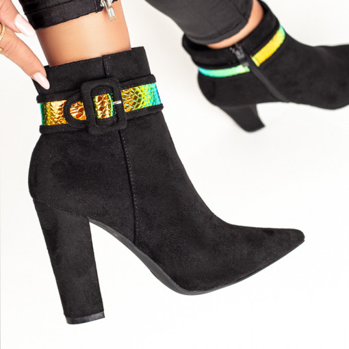 Botine cu toc negre suede de dama cu catarama decorativa MOD07392