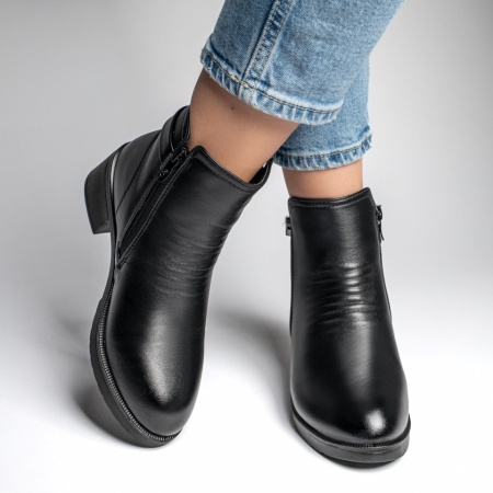 Ghete dama cu toc si accesorii metalice negre MOD12294, 3, modlet.ro