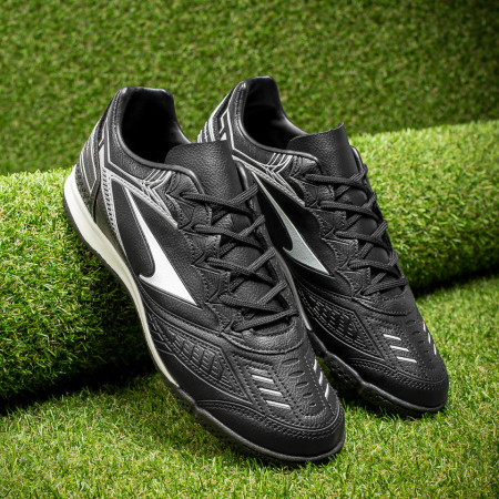 Plateste Jumatate!, Ghete fotbal barbati pentru gazon sintetic negre cu alb MOD09839, modlet.ro