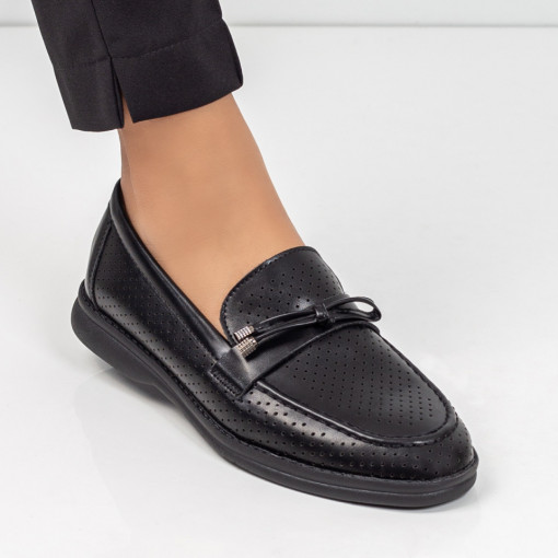 Mocasini negri perforati dama MOD05783