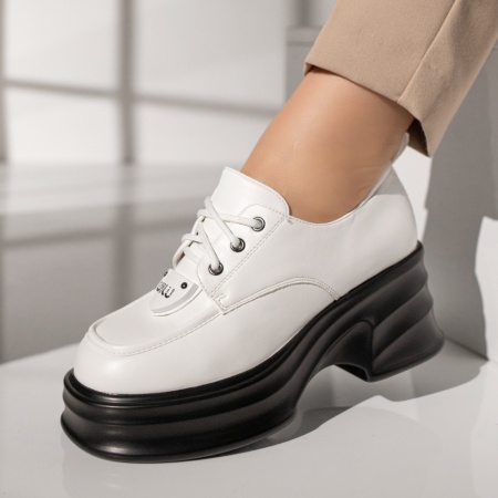 Plateste Jumatate!, Pantofi casual albi cu platforma si fermoar MOD11832, modlet.ro