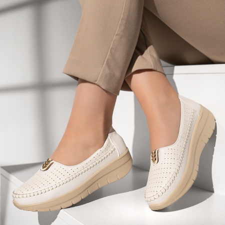 Pantofi dama, Pantofi casual dama cu accesoriu decorativ albi MOD13085, modlet.ro