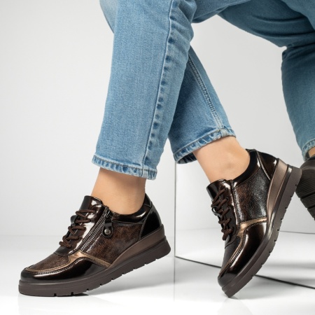 Pantofi casual dama cu platforma maro luciosi MOD13010, 4, modlet.ro