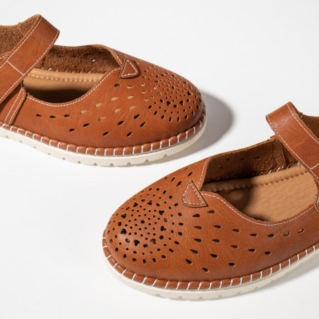 Pantofi casual dama cu talpa joasa si perforatii maro MOD11477, 4, modlet.ro