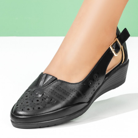 Pantofi casual cu platforma, Pantofi dama casual cu platforma si perforatii negri ZEF08316 - zeforia.ro