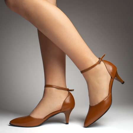 Pantofi dama, Pantofi dama cu toc subtire si bareta maro din Piele naturala MOD11064, modlet.ro