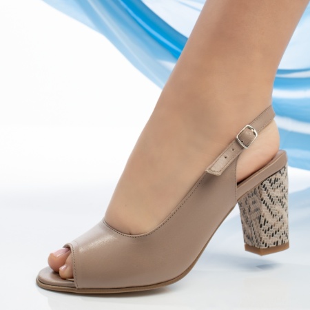 Sandale cu toc gros si bareta maro din Piele naturala ZEF13482