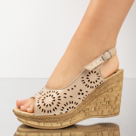 Sandale dama cu platforma si perforatii bej deschis din Piele naturala MOD13417, 1, modlet.ro