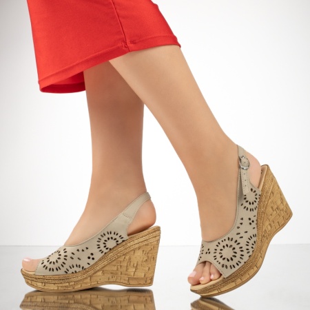 Sandale dama cu platforma si perforatii bej inchis din Piele naturala MOD13417, 2, modlet.ro