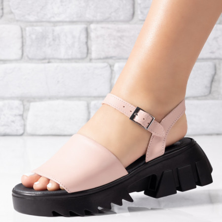 REDUCERI INCALTAMINTE, Sandale dama roz cu talpa groasa neagra din Piele naturala MOD08908, modlet.ro