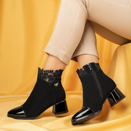 Botine dama cu toc gros si varf lacuit negru suede MOD06638